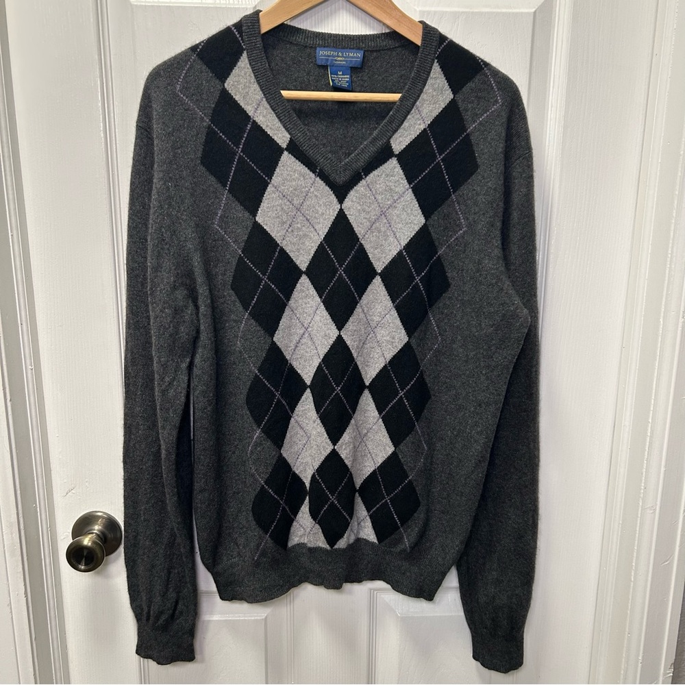 Men’s Joseph & Lyman Arglye 100% Cashmere V-Neck Sweater, Medium, Gray, Pullover